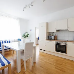 Apartment France | Operastreet, Wien