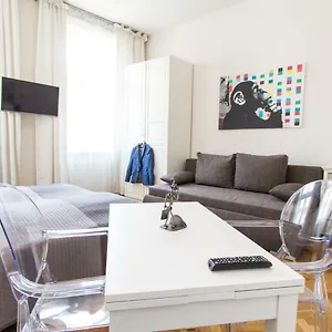 Apartment Design I Contactless Check-in, Wien