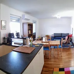 Family-friendly Flat With Balcony Wiedeń