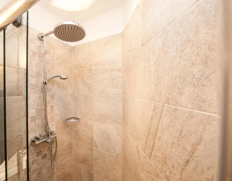 Traditional Apartments Vienna Tav - Entire 0*,